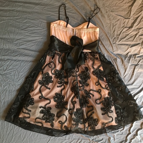 Gorgeous Cocktail Dress Size S - Picture 2 of 7